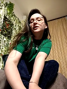 NaughtYHomemadE online show from April 22, 4:52 am