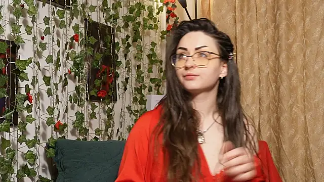 Snapshot of NaughtYHomemadE chatting on February 9, 6:44 am NaughtYHomemadE online show from February 9, 6:44 am