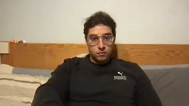 Snapshot of Ratzta chatting on November 8, 5:27 pm Ratzta online show from November 8, 5:27 pm