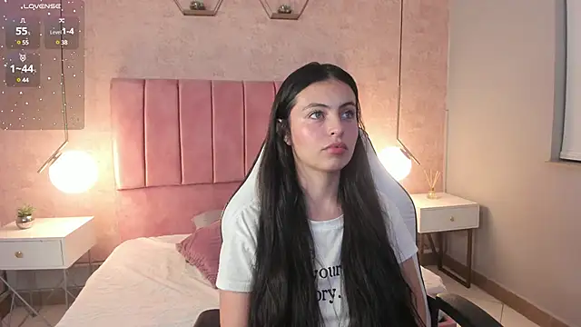 magic fernanda online show from February 25, 9:58 pm