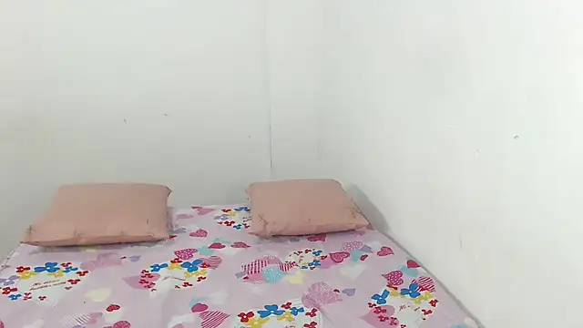 Hazel donna online show from May 15, 3:04 am