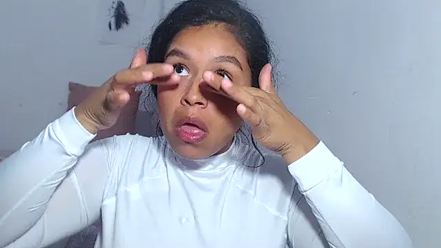 Hazel donna online show from February 6, 3:13 am