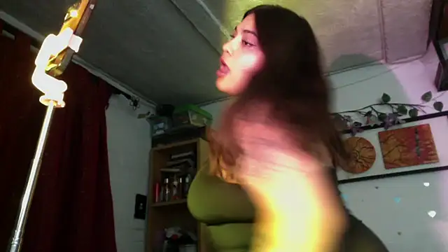 dreamgirl sweet online show from February 21, 3:30 am