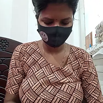 Snapshot of Anusri- chatting on October 19, 7:44 am Anusri- online show from October 19, 7:44 am