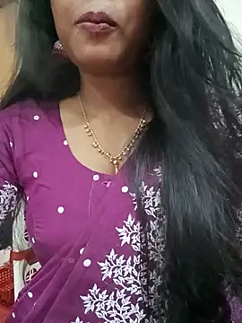 Snapshot of Anusri- chatting on July 3, 5:52 pm Anusri- online show from July 3, 5:52 pm