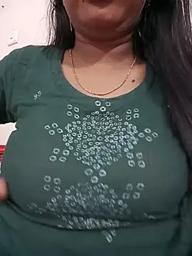Snapshot of Anusri- chatting on June 9, 9:05 pm Anusri- online show from June 9, 9:05 pm