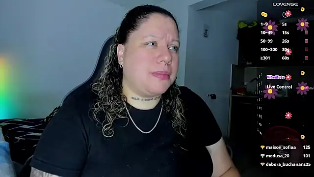 Snapshot of mariana_maze chatting on March 15, 6:36 am mariana maze online show from March 15, 6:36 am