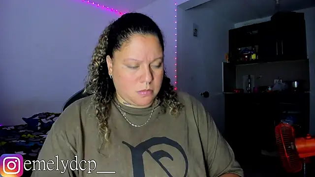 Snapshot of mariana_maze chatting on September 23, 5:14 am mariana maze online show from September 23, 5:14 am