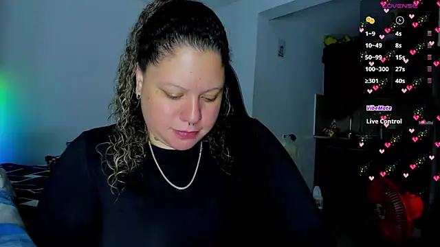 Snapshot of mariana_maze chatting on February 7, 7:07 am mariana maze online show from February 7, 7:07 am