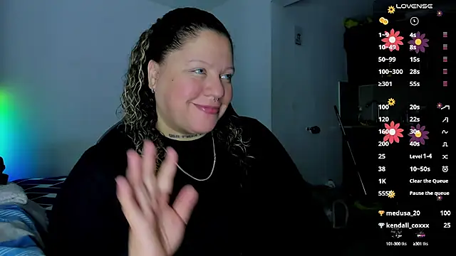Snapshot of mariana_maze chatting on February 21, 5:56 am mariana maze online show from February 21, 5:56 am
