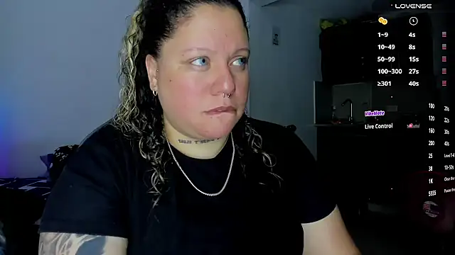 Snapshot of mariana_maze chatting on February 22, 4:51 am mariana maze online show from February 22, 4:51 am