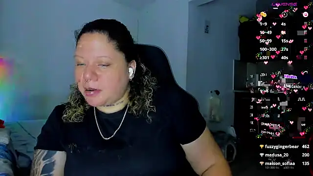 Snapshot of mariana_maze chatting on February 13, 9:41 am mariana maze online show from February 13, 9:41 am