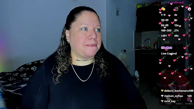 Snapshot of mariana_maze chatting on February 6, 6:40 am mariana maze online show from February 6, 6:40 am