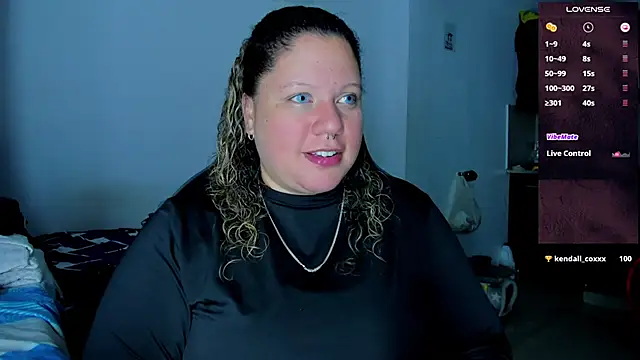 Snapshot of mariana_maze chatting on January 23, 9:39 am mariana maze online show from January 23, 9:39 am