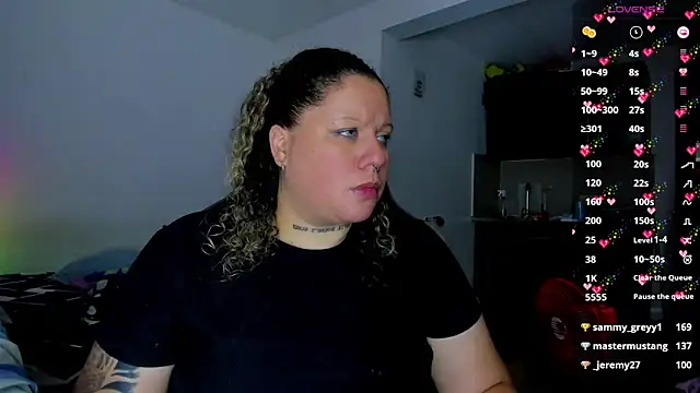 Snapshot of mariana_maze chatting on February 2, 4:32 pm mariana maze online show from February 2, 4:32 pm