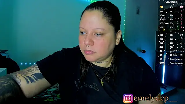 Snapshot of mariana_maze chatting on June 22, 6:32 am mariana maze online show from June 22, 6:32 am