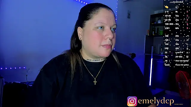 Snapshot of mariana_maze chatting on July 16, 5:48 am mariana maze online show from July 16, 5:48 am