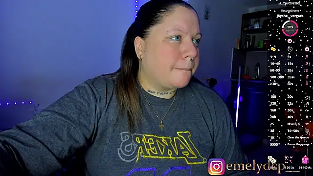 Snapshot of mariana_maze chatting on July 19, 6:44 am mariana maze online show from July 19, 6:44 am