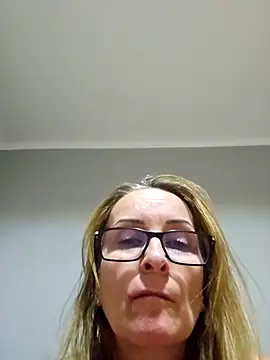 Snapshot of Steffi45 chatting on December 2, 1:35 pm Steffi45 online show from December 2, 1:35 pm