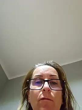 Snapshot of Steffi45 chatting on December 3, 8:30 pm Steffi45 online show from December 3, 8:30 pm