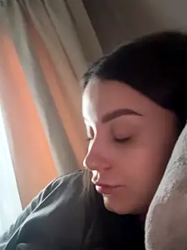 ellie ssexy online show from December 3, 5:30 am