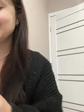 Snapshot of ellie_ssexy chatting on February 27, 4:46 am ellie ssexy online show from February 27, 4:46 am