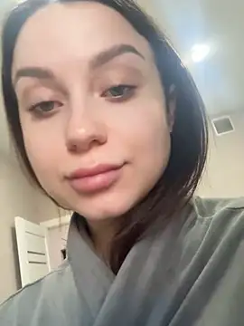 Snapshot of ellie_ssexy chatting on October 17, 4:16 am ellie ssexy online show from October 17, 4:16 am