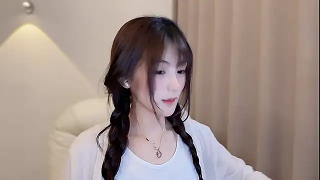 SHUIshui  online show from April 3, 2:01 pm