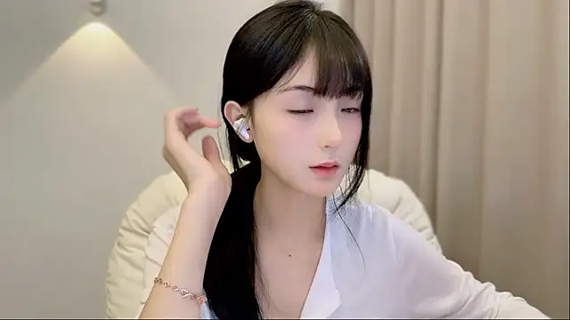 Snapshot of SHUIshui_ chatting on September 28, 12:56 pm SHUIshui online show from September 28, 12:56 pm