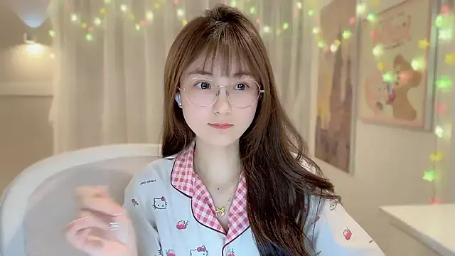 Snapshot of SHUIshui_ chatting on January 25, 3:30 pm SHUIshui online show from January 25, 3:30 pm