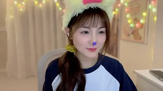 Snapshot of SHUIshui_ chatting on February 16, 4:53 pm SHUIshui online show from February 16, 4:53 pm