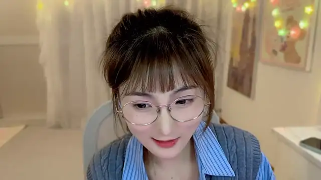 Snapshot of SHUIshui_ chatting on February 15, 4:45 pm SHUIshui online show from February 15, 4:45 pm