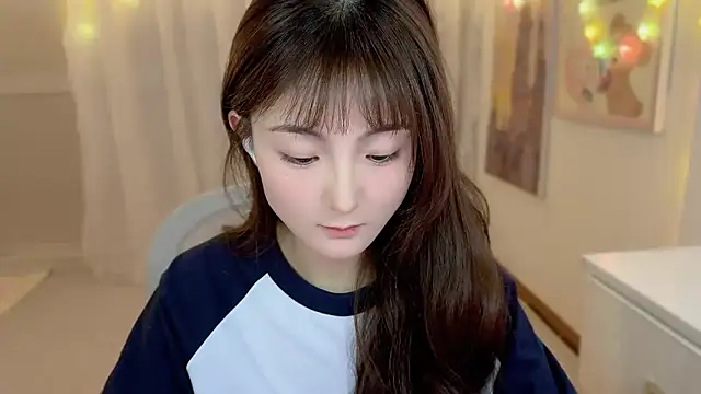 Snapshot of SHUIshui_ chatting on February 16, 1:49 pm SHUIshui online show from February 16, 1:49 pm
