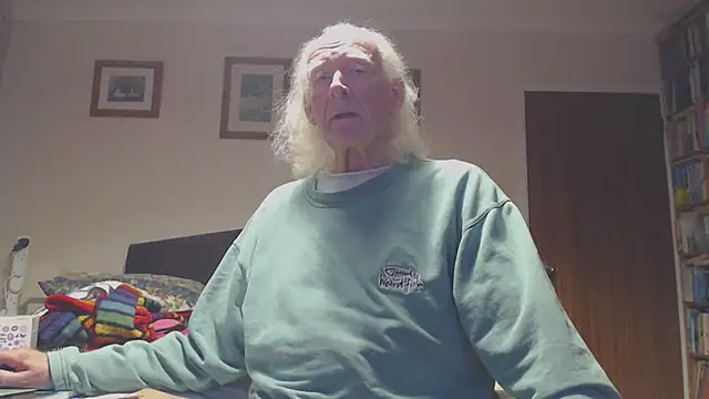 WaverlyKernow online show from December 2, 11:45 am