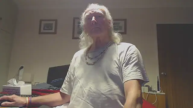 WaverlyKernow online show from December 23, 8:02 am