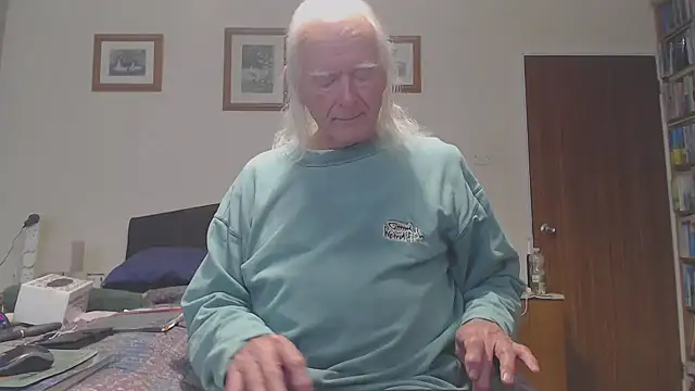 WaverlyKernow online show from April 15, 2:21 pm