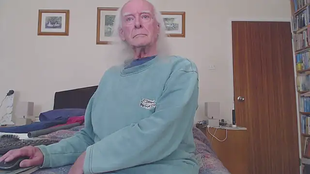 WaverlyKernow online show from March 25, 3:22 pm