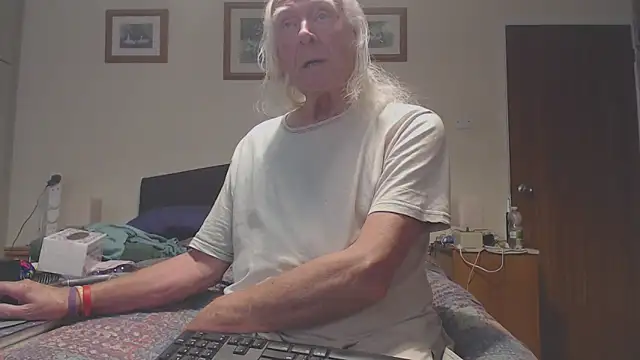 WaverlyKernow online show from April 16, 2:29 pm