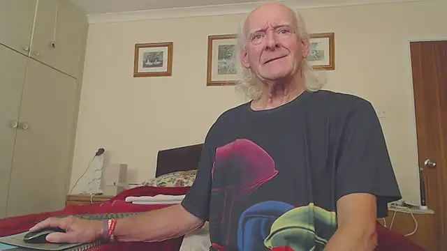 WaverlyKernow online show from November 21, 3:11 pm