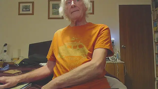 Snapshot of WaverlyKernow chatting on January 25, 4:24 pm WaverlyKernow online show from January 25, 4:24 pm