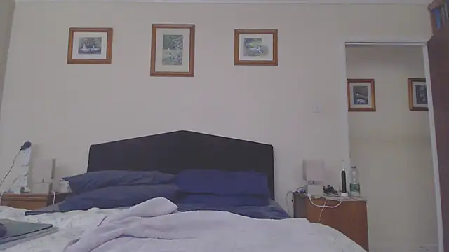 Snapshot of WaverlyKernow chatting on July 12, 5:58 pm WaverlyKernow online show from July 12, 5:58 pm