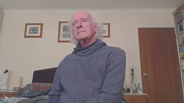 Snapshot of WaverlyKernow chatting on March 4, 3:48 pm WaverlyKernow online show from March 4, 3:48 pm