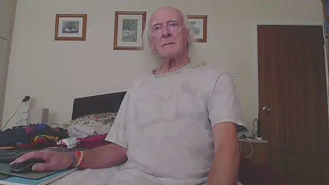 WaverlyKernow online show from November 30, 12:06 pm