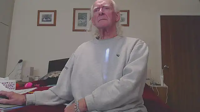 WaverlyKernow online show from November 2, 1:05 pm