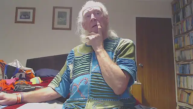 WaverlyKernow online show from February 7, 10:45 am