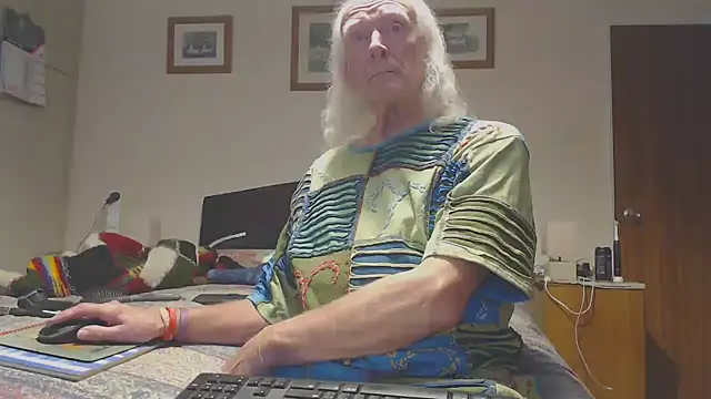 WaverlyKernow online show from March 15, 3:41 pm