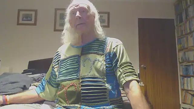 WaverlyKernow online show from March 5, 5:53 pm