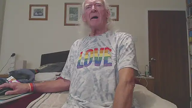 WaverlyKernow online show from November 24, 10:59 am