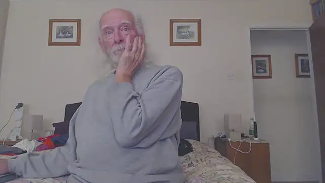 WaverlyKernow online show from May 19, 1:40 pm