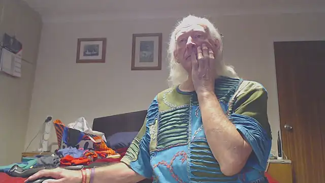 WaverlyKernow online show from February 6, 8:54 am